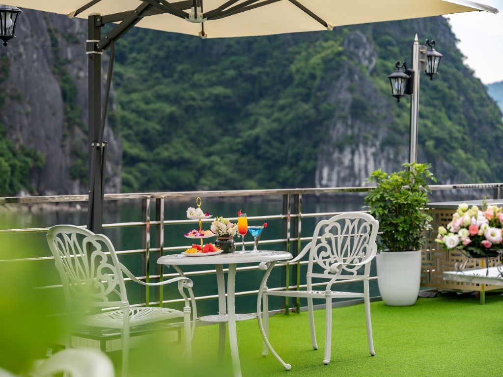 Tour Hà Nội - Hạ Long 3 Ngày 2 Đêm - Đắm Mình Trong Sóng Biển 2025