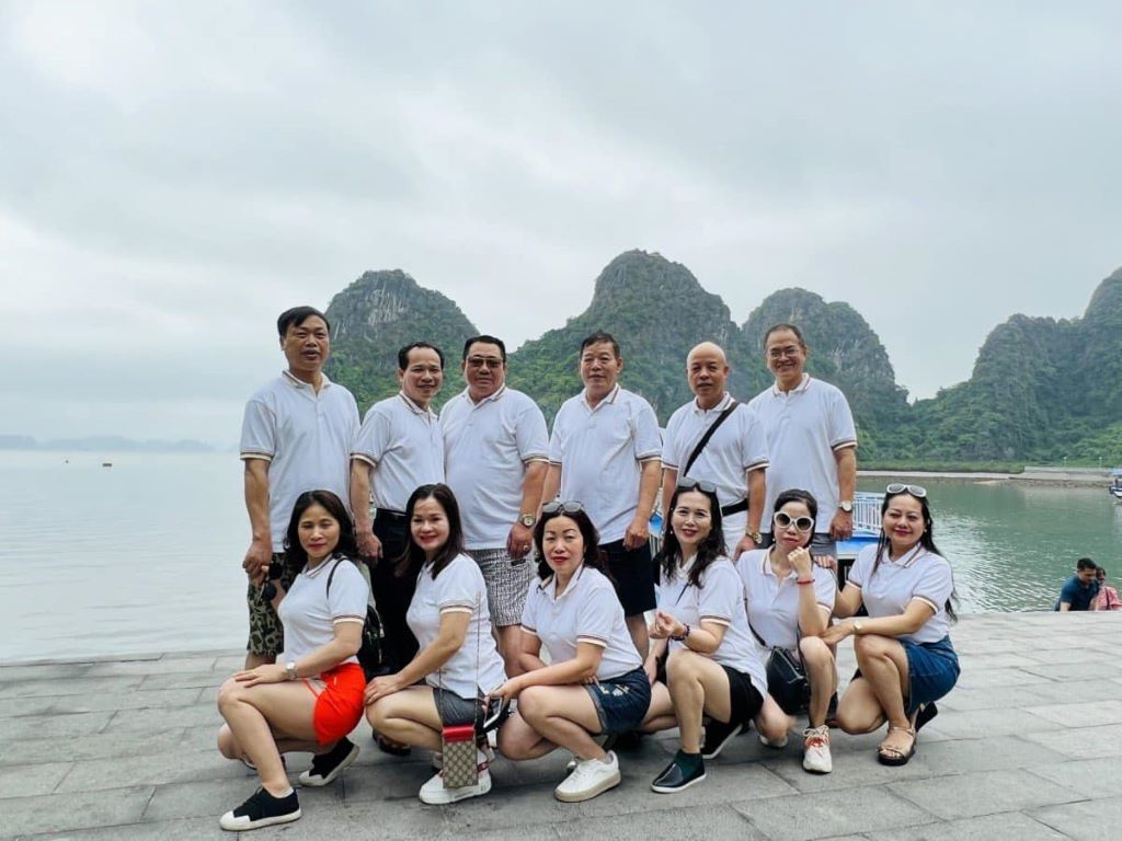 Tour Hà Nội - Hạ Long 3 Ngày 2 Đêm - Khám Phá Ẩm Thực Hạ Long 2025