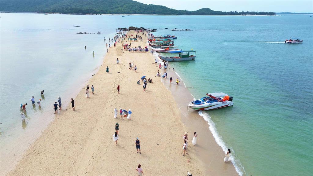 Tour Hà Nội - Cô Tô 3N2Đ 2025: Sống Ảo Ngàn Góc Đẹp Triêu Like