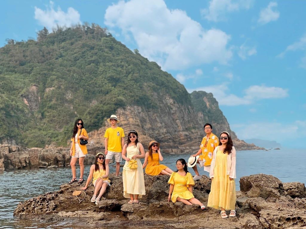 Tour Teambuilding Hà Nội - Cô Tô 3N2Đ 2025 - Khám Phá Tinh Thần Đội Nhóm