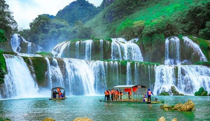 Khám Phá Vòng Cung Đông Bắc: Hà Giang - Cao Bằng - Bắc Kạn - 5N4Đ