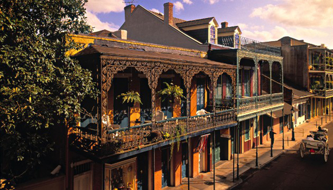 Được mệnh danh là "thành phố tội lỗi", New Orleans luôn biết cách hấp dẫn du khách bởi những điểm đến ấn tượng, đồ ăn ngon, cuộc sống phóng khoáng và những đêm nhộn nhịp.