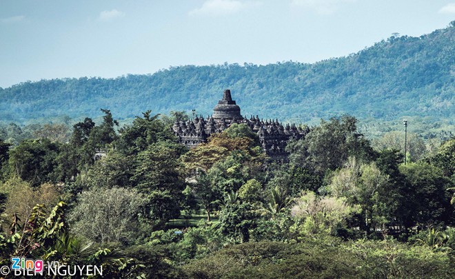 Đền thờ Phật giáo lớn nhất thế giới tại đất nước vạn đảo