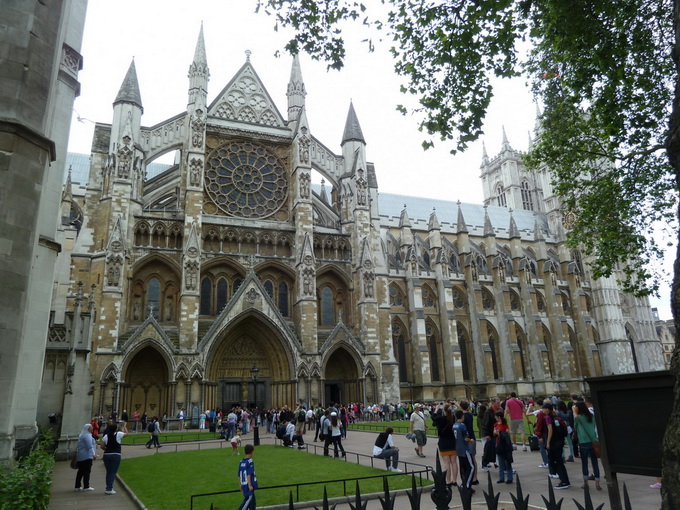 Tu viện Westminster, một trong những điểm dừng chân của hành trình đi bộ khám phá London