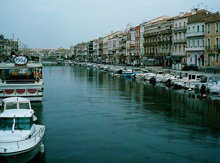 Những thành phố có kênh đào đẹp nhất thế giới