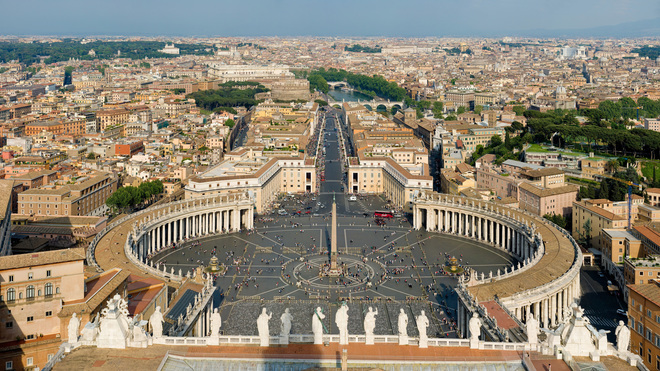 Vatincan hiện có toàn bộ lãnh thổ nằm trọn trong lòng thành phố Rome, Italy. Trải qua gần 2.000 năm lịch sử, Vatican trở thành một trong những quốc gia có quyền lực lớn nhất thế giới. Nguồn: wikipedia