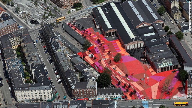 Năm 2013, Superkilen rất vinh dự được nhận một đề cử của giải Mies Van Der Rohe - một giải thưởng kiến trúc danh giá của thế giới..