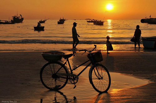 Biển Cửa Việt cách Cửa Tùng không xa với bãi tắm hoang sơ