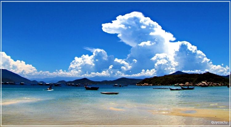 Bãi biển Xuân Ðừng