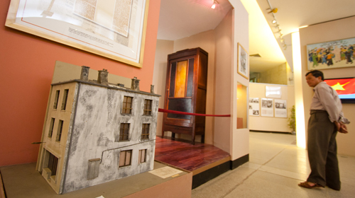 Bảo tàng Hồ Chí Minh còn có tầng triển lãm các chuyên đề về Chủ tịch Hồ Chí Minh