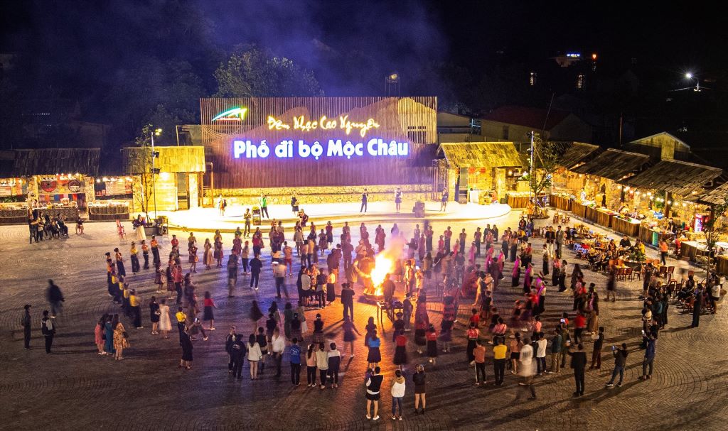 Phố đi bộ Mộc Châu.