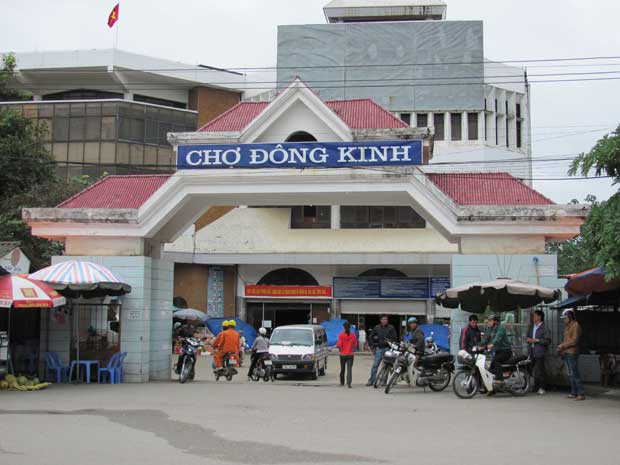 Chợ Đông Kinh.