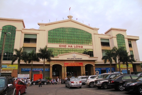 Chợ Hạ Long là điểm dừng chân của nhiều du khách đến Quảng Ninh. Ảnh:dulichvanminh