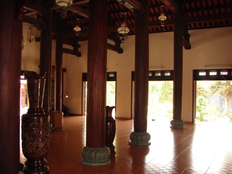 Kiến trúc bên trong nhà chùa