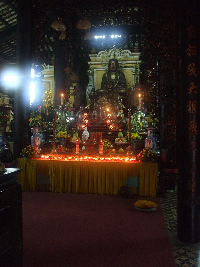 Bàn thờ Tổ chùa Giac Lâm