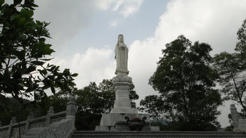 Phật Bà Quan Âm chùa Non Nước (Sóc Sơn - Hà Nội)