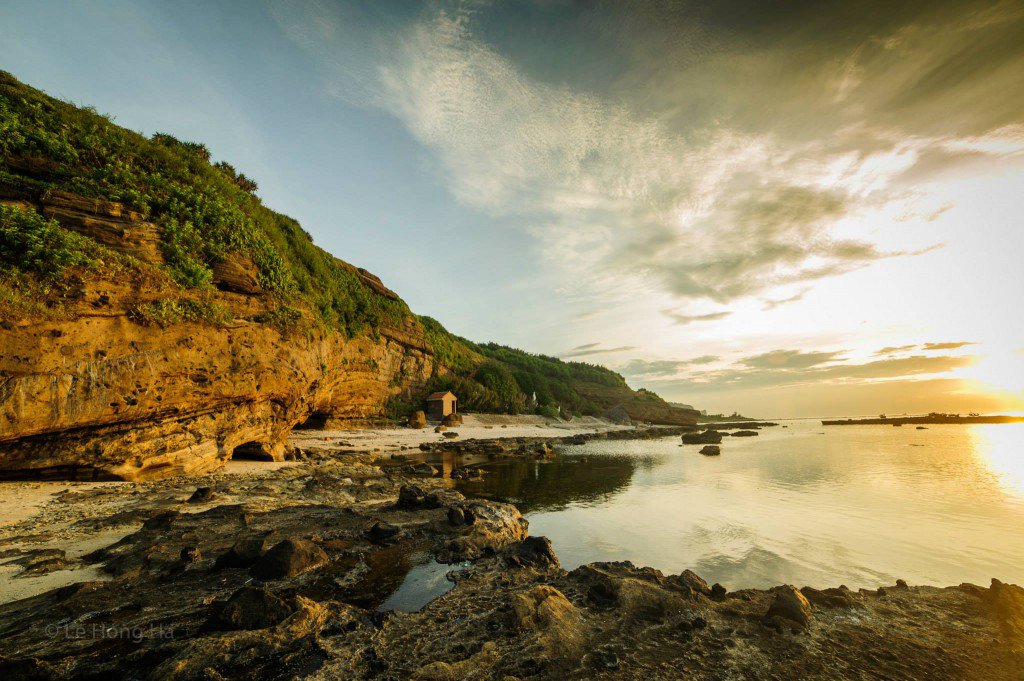 Hồ nước ngọt trên đỉnh núi Thới Lới, đảo Lớn – Lý Sơn.