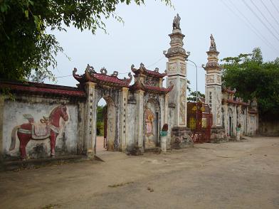 Cổng Đền Quả Sơn