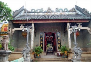 Kiến trúc độc đáo , riêng biệt bên trong hội quán Quảng Đông