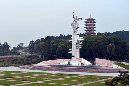 Khu tượng đài Chiến thắng Đồng Lộc. Ảnh: Thanh Hà-TTXVN