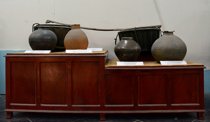 Bảo tàng còn lưu giữ, trưng bày một số vật dụng còn sót lại của các gia đình ở Mỹ Lai sau vụ thảm sát.