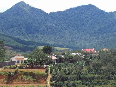 Cuộc sống của người dân gần chân núi LangBian