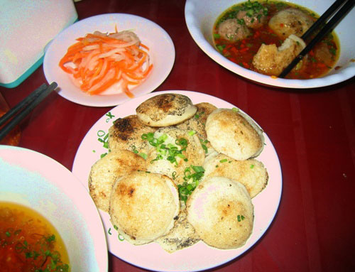 Bánh căn Phan Thiết - Món ngon ở Phan Thiết.