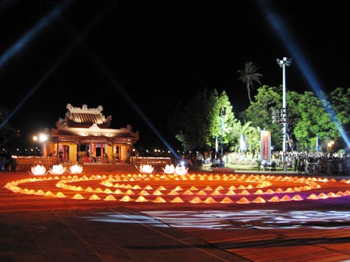 Nghênh Lương Đình là nơi thường xuyên tổ chức các hoạt động văn hóa nghệ thuật tại Huế.  