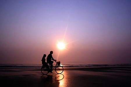 Những điều nên thử: Đạp xe trên bãi biển