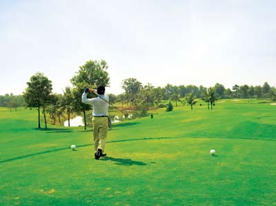 Một góc của sân Golf Sông Bé.