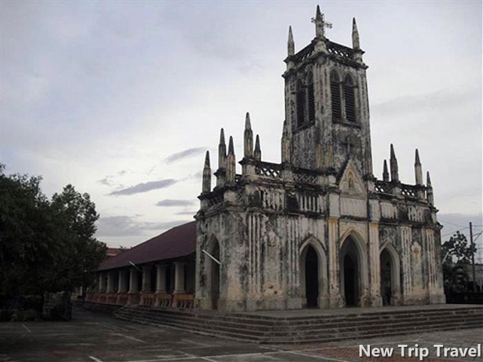 ​Nhà thờ Hà Dừa được xây vào những năm 1800