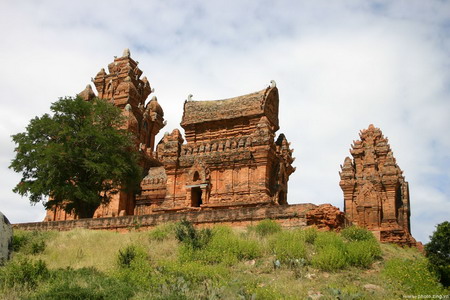 Nhóm đền tháp Chăm Posah Inư