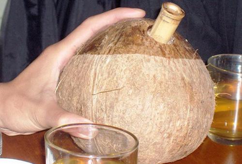 Đặc sản Bến Tre: Rượu dừa