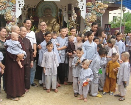 https://cdn.media.dulich24.com.vn/diemden/tinh-xa-buu-son-4086/tinh-xa-buu-son-3.JPG