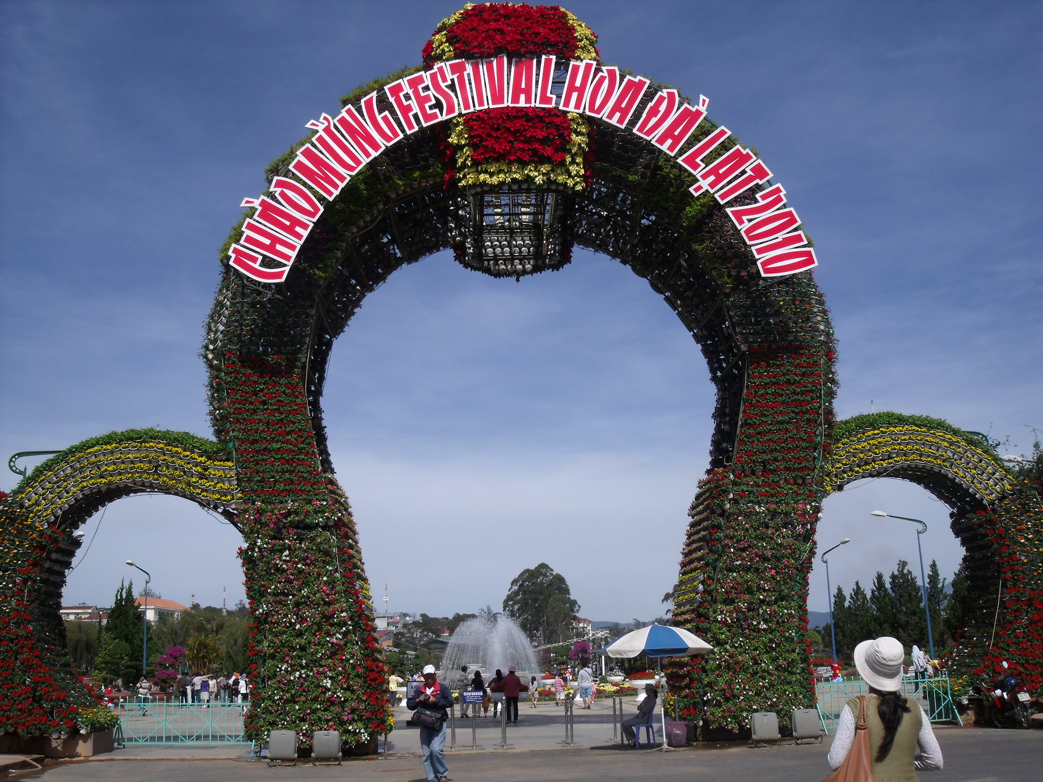Cổng vào vườn hoa Đà Lạt mùa lễ hội