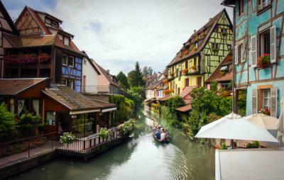 Những ngôi làng Châu Âu đẹp như truyện cổ tích 