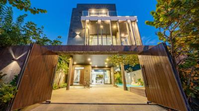 The Querencia Luxury Huge Pool Villa